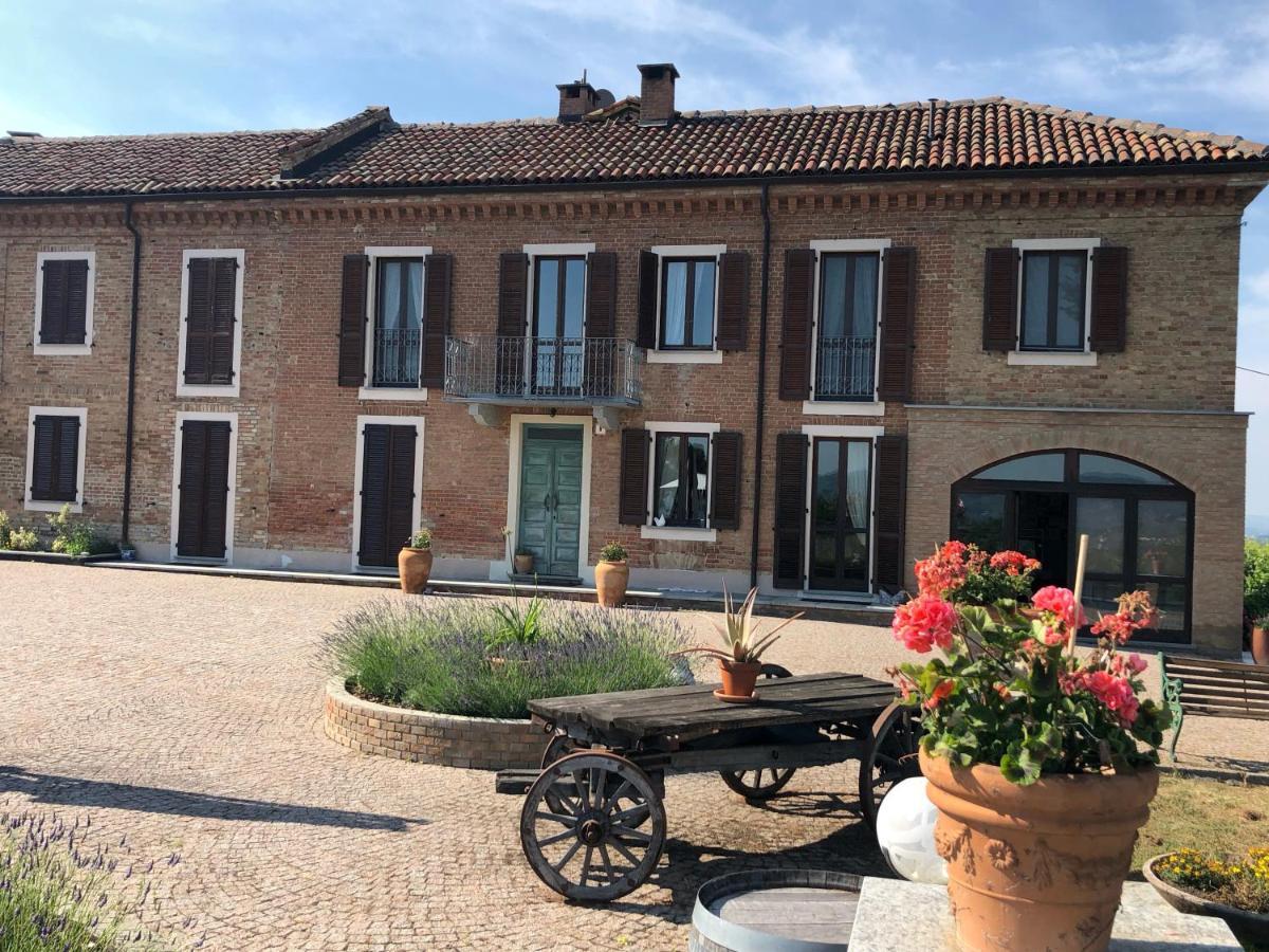 Cascina San Michele Bed & Breakfast คอสติจลิโอเล ดิอาสติ ภายนอก รูปภาพ