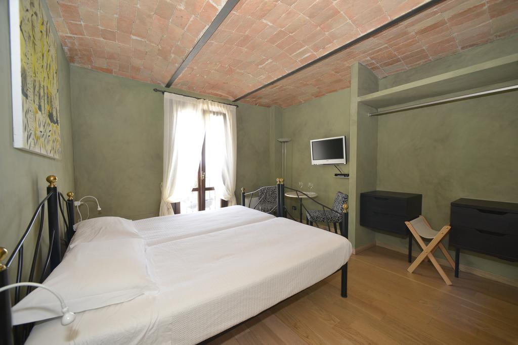Cascina San Michele Bed & Breakfast คอสติจลิโอเล ดิอาสติ ห้อง รูปภาพ