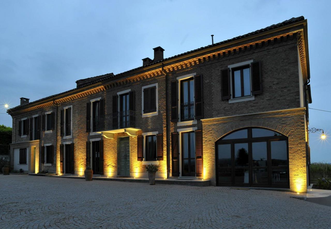 Cascina San Michele Bed & Breakfast คอสติจลิโอเล ดิอาสติ ภายนอก รูปภาพ